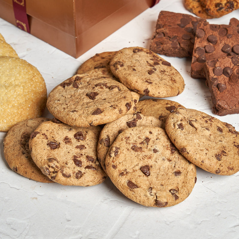 Famous 4th Street Ultimate Tower American Classic Cookies