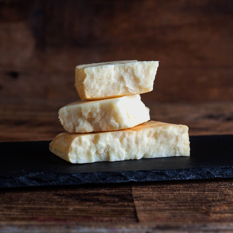 Applewood Smoked Cheddar Retail Cuts